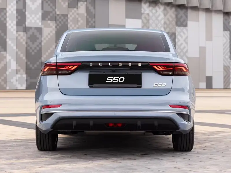 Belgee S50 на дороге